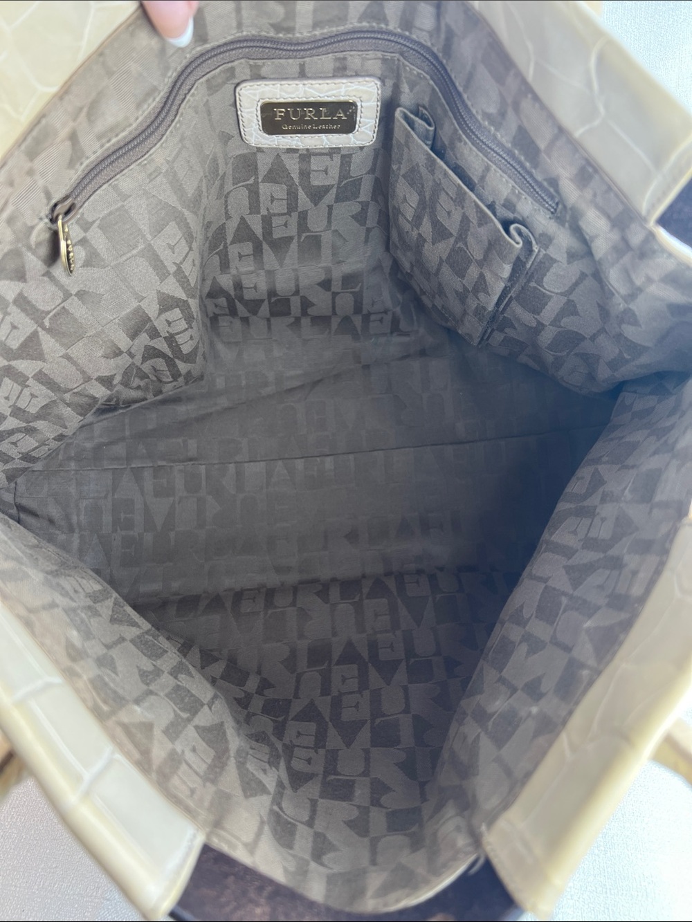 Furla crocodile embossed, beige large tote Giftaway5/19/26 - Picture 11 of 12